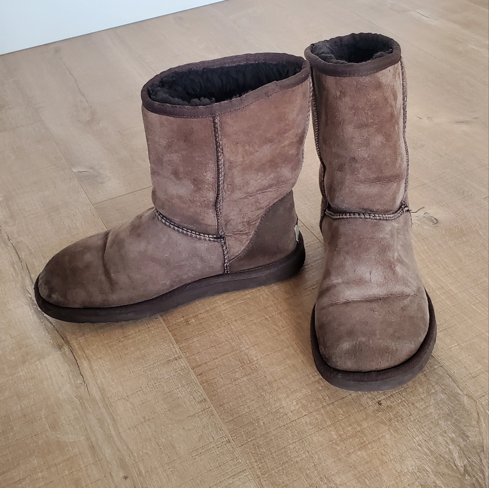 Uggs Australia Classic Boots